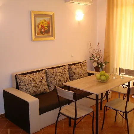 Saint Elena Apartcomplex Апартхотел
