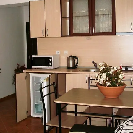Апартхотел Saint Elena Apartcomplex 3*