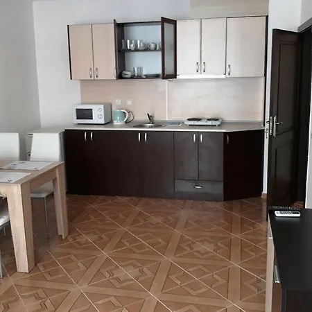 Апартхотел Saint Elena Apartcomplex