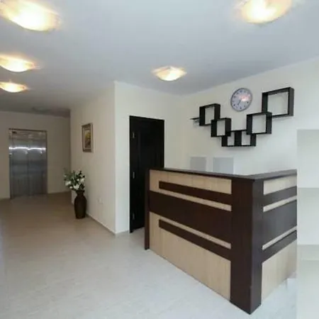Saint Elena Apartcomplex 3*