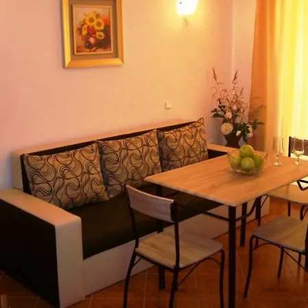 아파트호텔 Saint Elena Apartcomplex 3*
